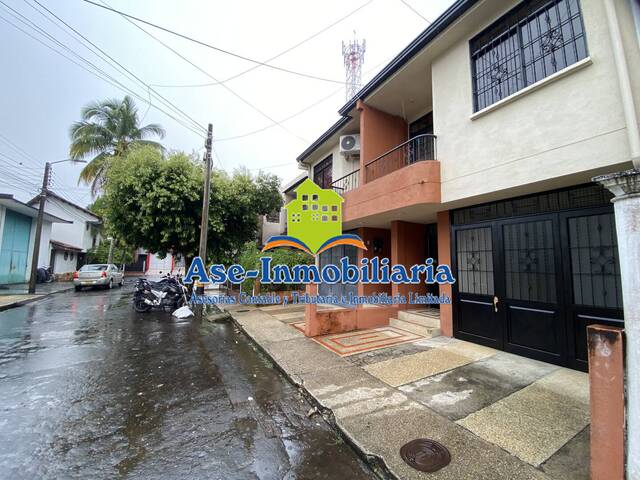 #884 - Casa para Venta en Florencia - CAQ - 2