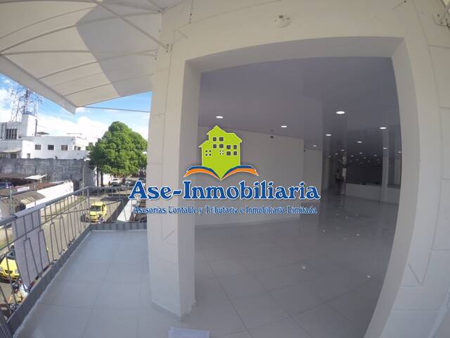 #54 - Piso Comercial para Alquiler en Florencia - CAQ - 2